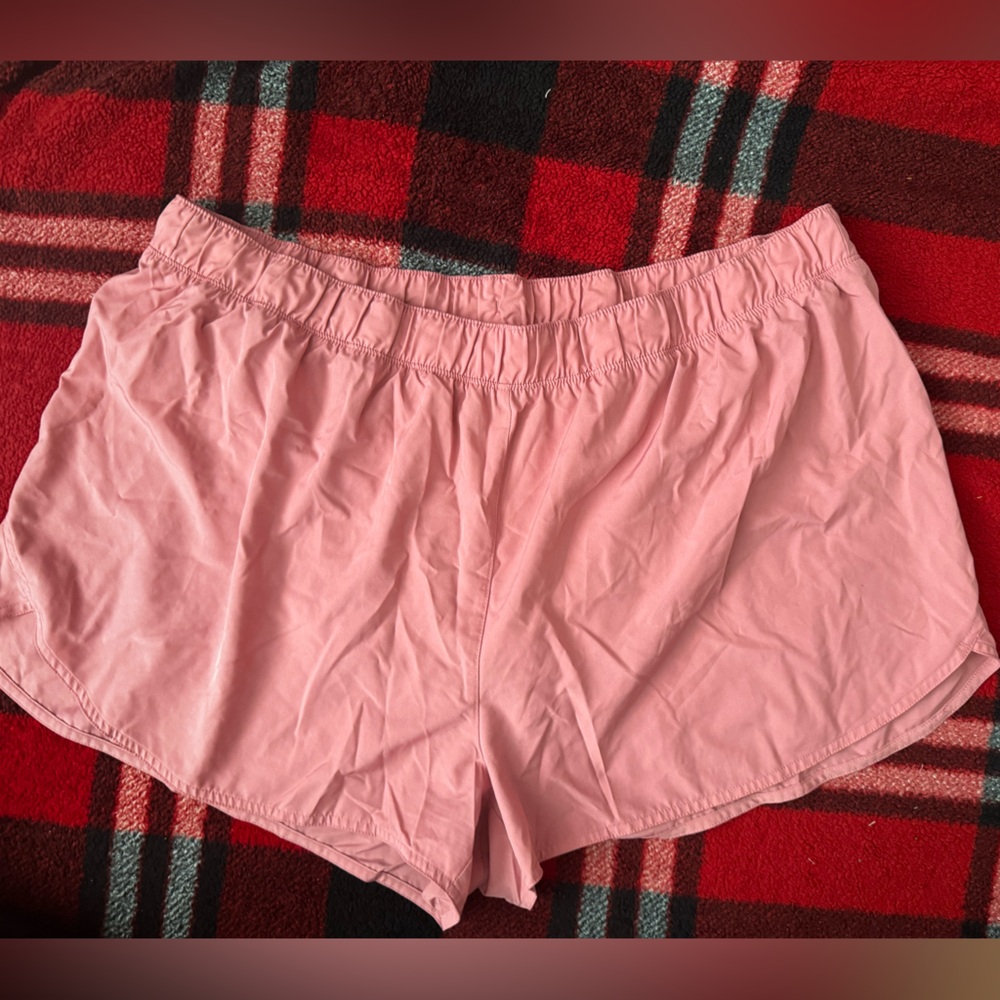 2/$10- Old Navy StretchTech Coral Shorts